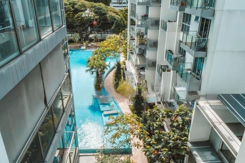 EIGHT RIVERSUITES 13