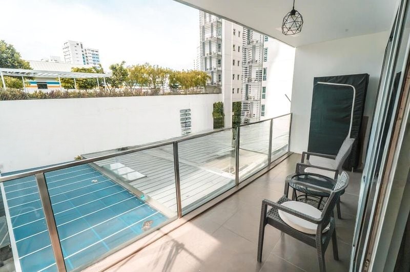 EIGHT RIVERSUITES 14