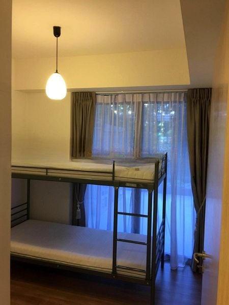 THE LAKEFRONT RESIDENCES 12