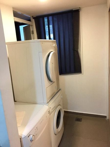 THE LAKEFRONT RESIDENCES 8