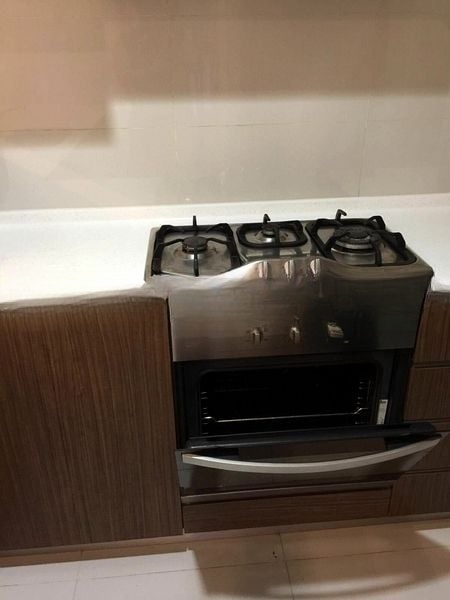 THE LAKEFRONT RESIDENCES 10