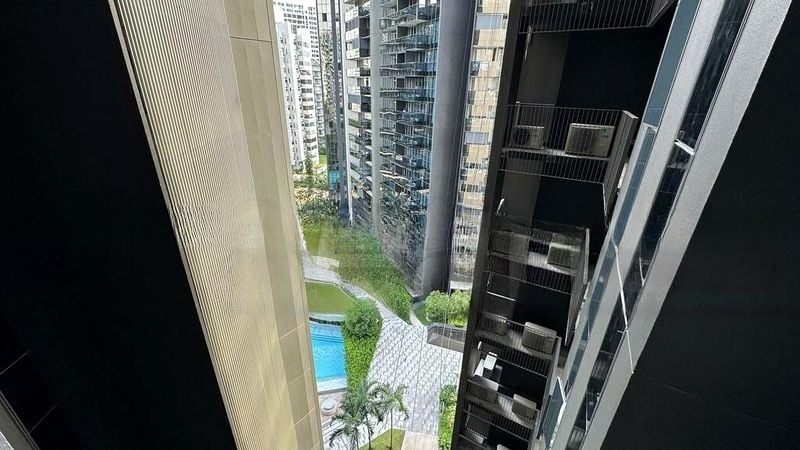 AMBER PARK 7