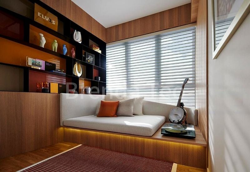 AVENUE SOUTH RESIDENCE 13