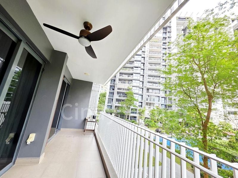 THE LAKEFRONT RESIDENCES 4