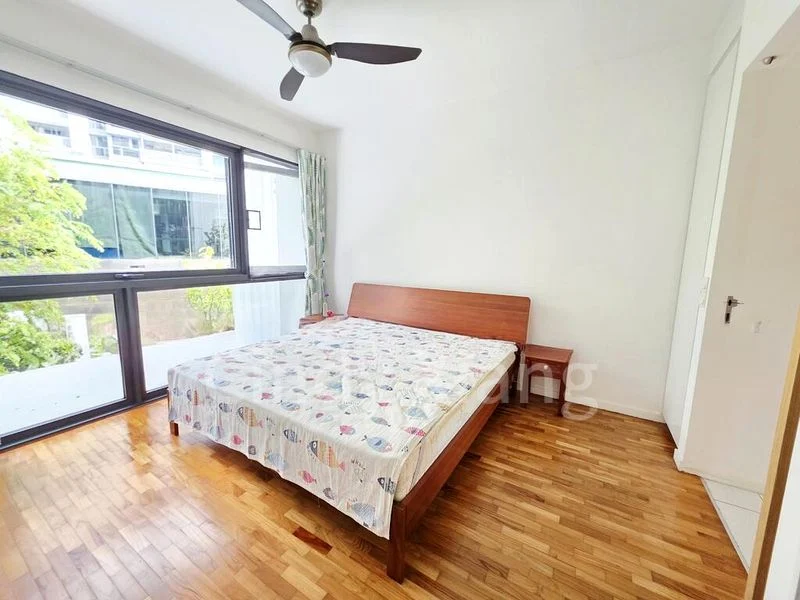 THE LAKEFRONT RESIDENCES 5