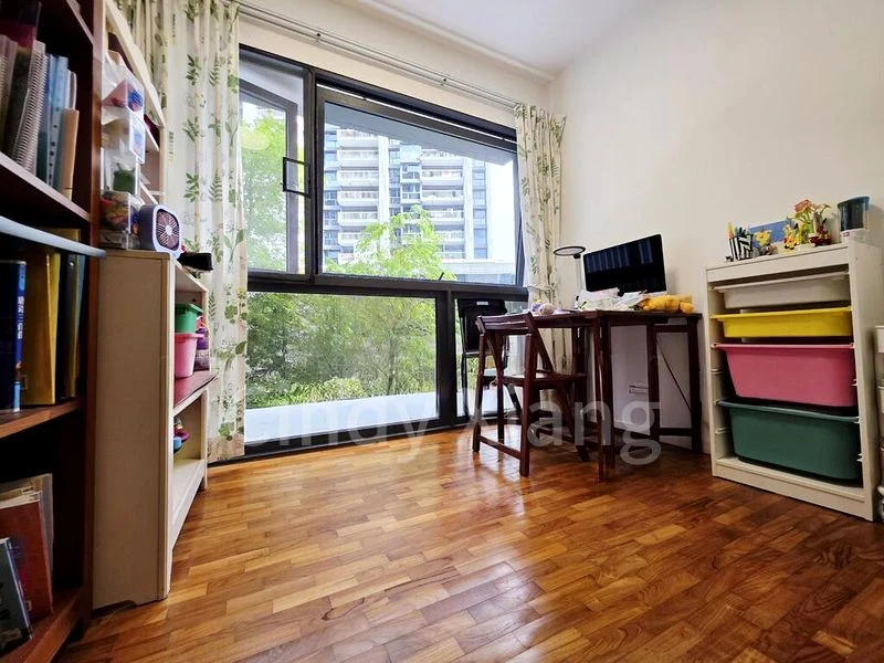 THE LAKEFRONT RESIDENCES 7