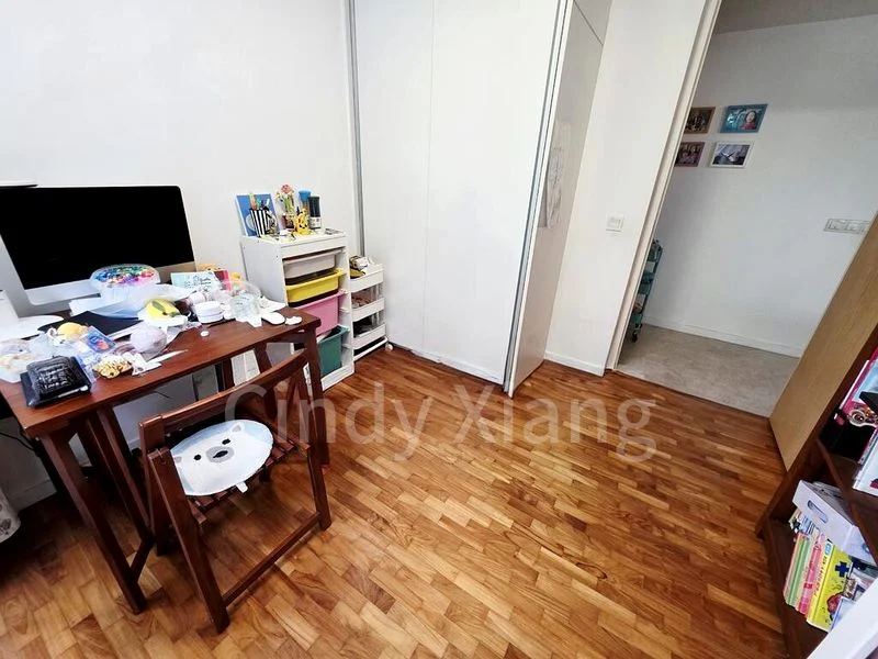 THE LAKEFRONT RESIDENCES 8