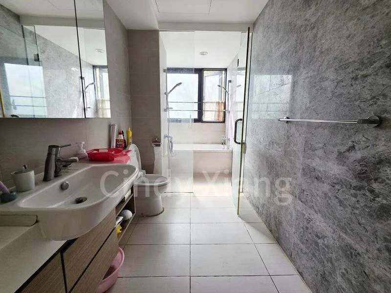 THE LAKEFRONT RESIDENCES 9