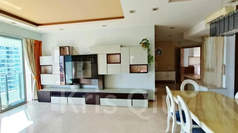 CLOVER BY THE PARK 2