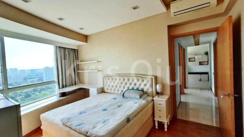 CLOVER BY THE PARK 4