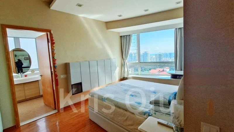 CLOVER BY THE PARK 6