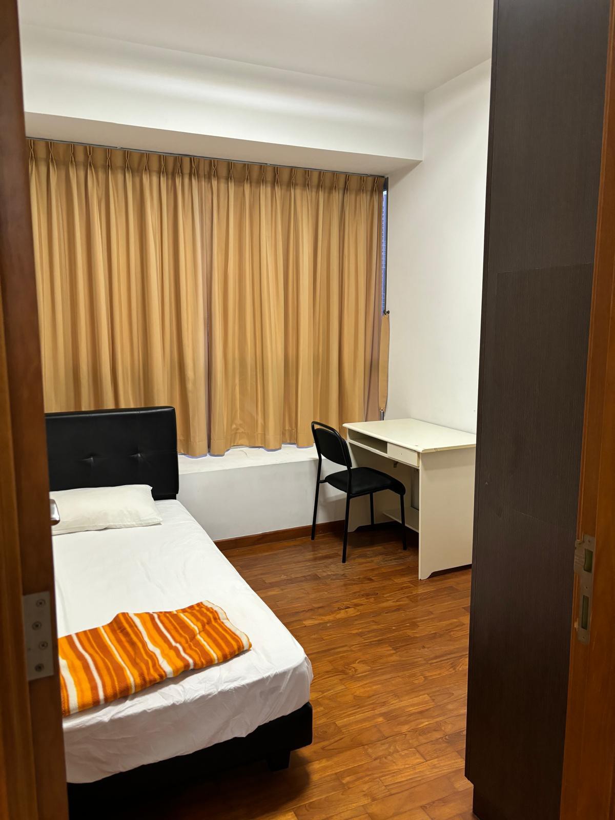 THE PARC CONDOMINIUM 10