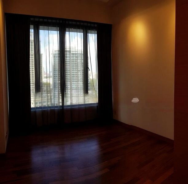 RIVERGATE 10