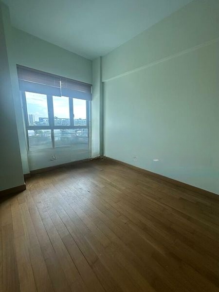 THE BERTH BY THE COVE 7