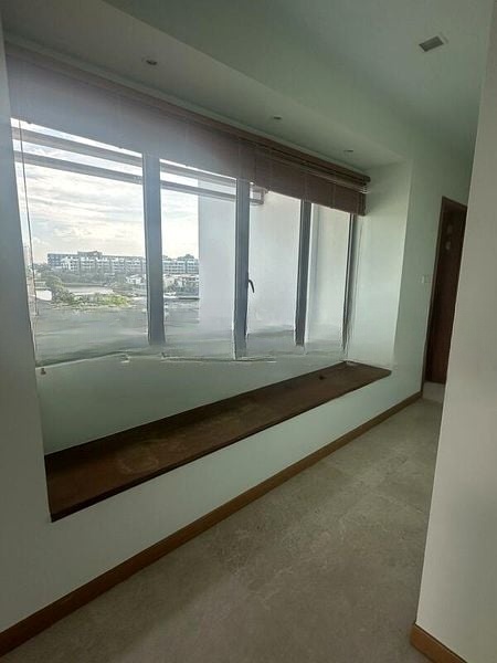 THE BERTH BY THE COVE 8