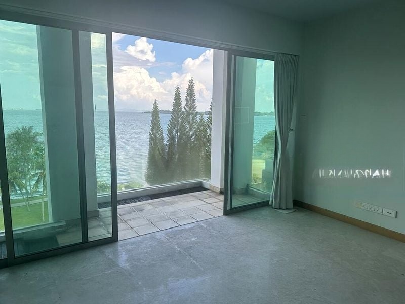 THE BERTH BY THE COVE 10