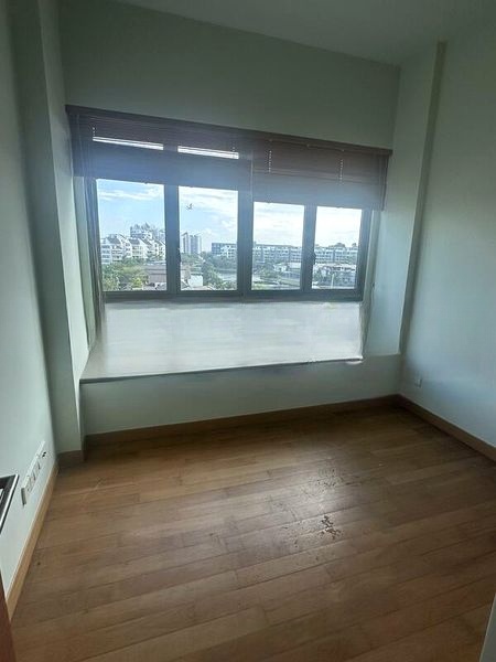 THE BERTH BY THE COVE 6