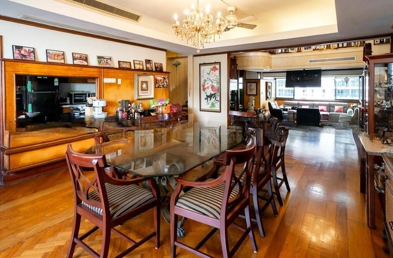EQUATORIAL APARTMENTS 4