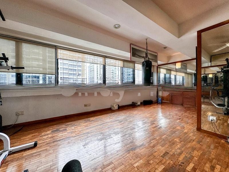 EQUATORIAL APARTMENTS 8