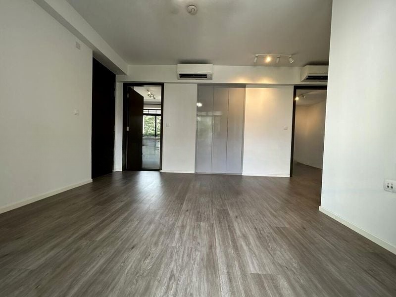 AVENUE SOUTH RESIDENCE 8