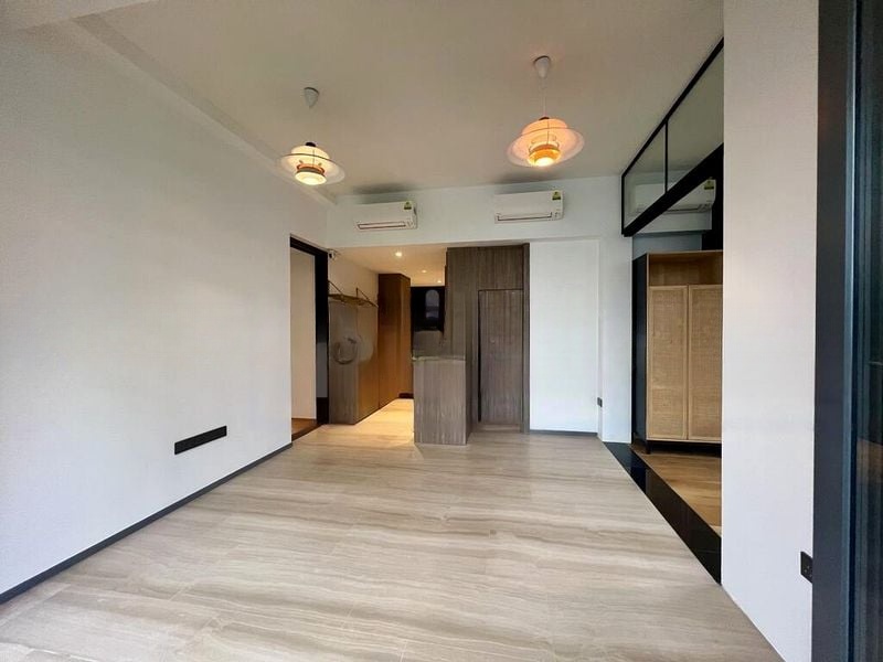 THE HYDE 8