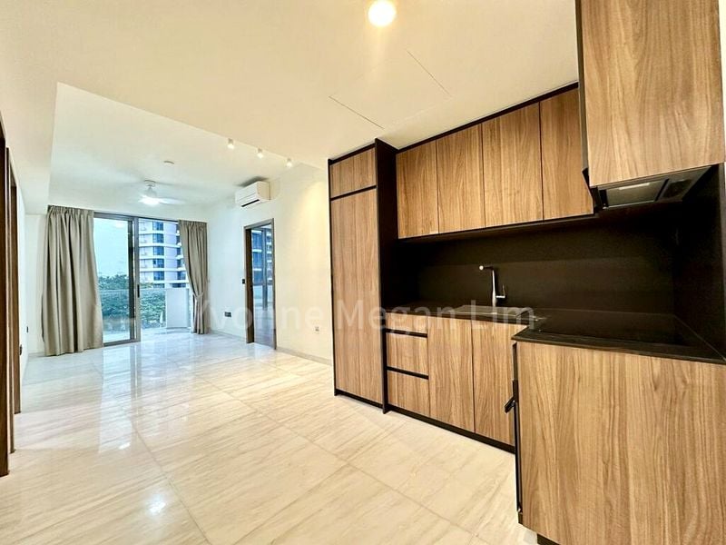 COASTLINE RESIDENCES 10