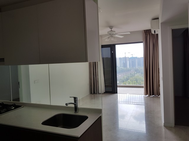 THE LAKEFRONT RESIDENCES 14