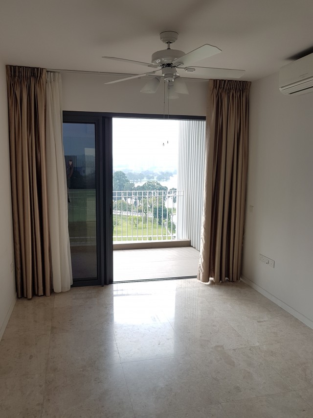 THE LAKEFRONT RESIDENCES 7