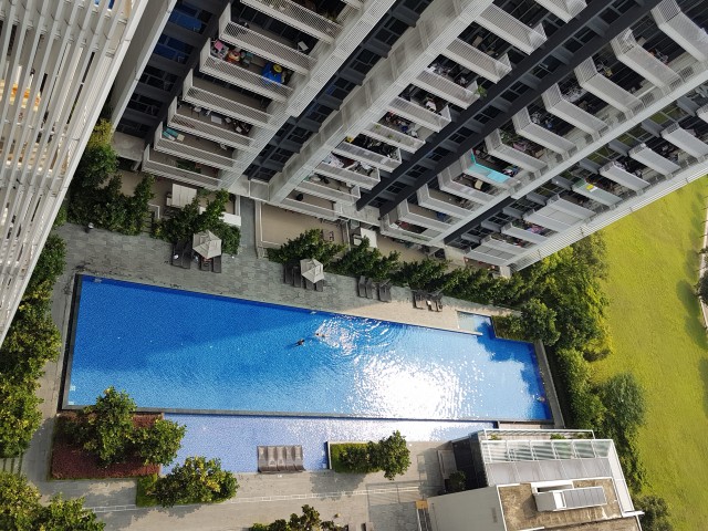 THE LAKEFRONT RESIDENCES 8