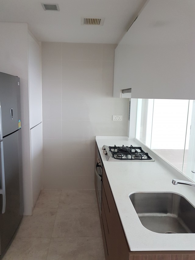 THE LAKEFRONT RESIDENCES 9