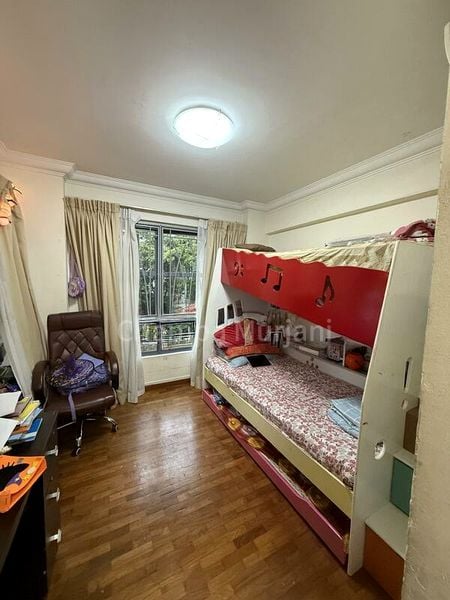 AQUARIUS BY THE PARK 4