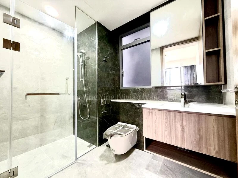 RIVERFRONT RESIDENCES 5