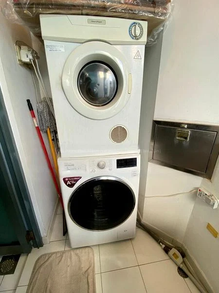 WATERMARK ROBERTSON QUAY 7