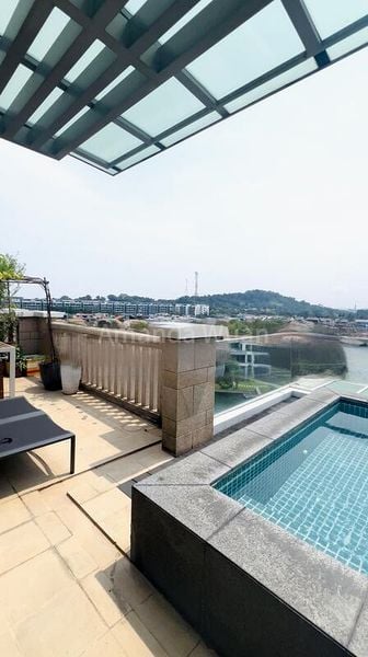 THE BERTH BY THE COVE 6