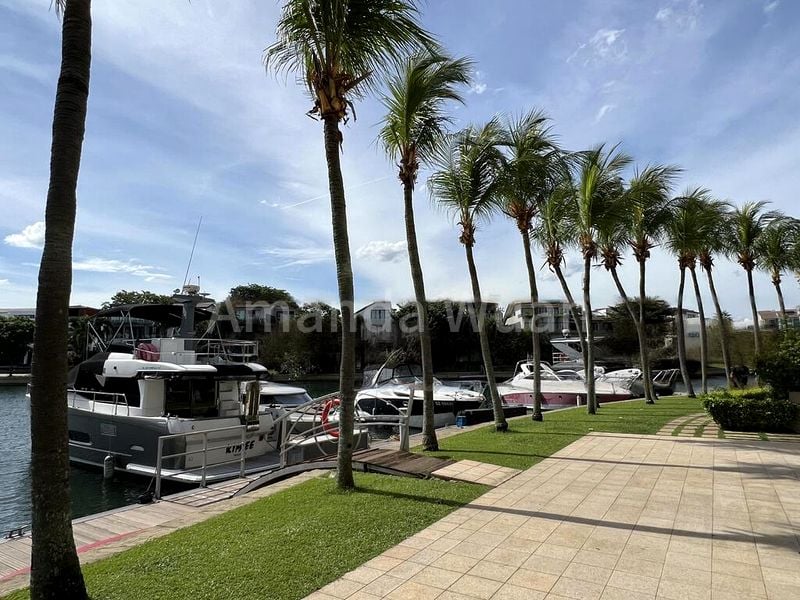 THE BERTH BY THE COVE 10