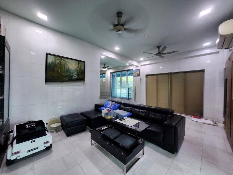 GOLDEN HILL ESTATE 11