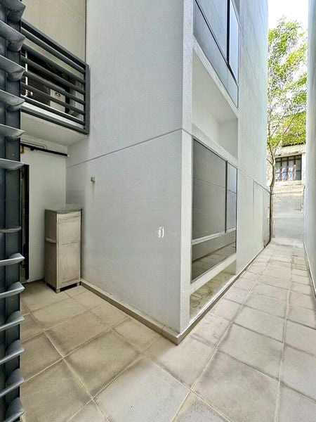 ELLIOT AT THE EAST COAST 11