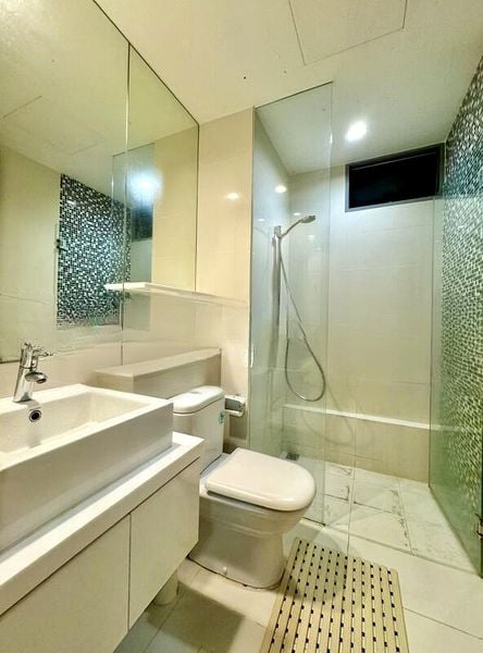 ELLIOT AT THE EAST COAST 8