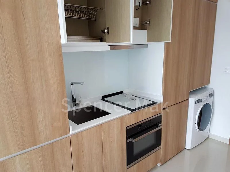 SPOTTISWOODE SUITES 6