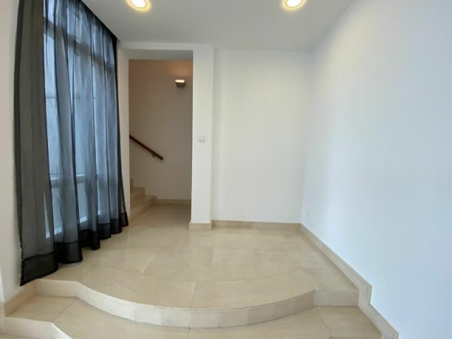 CUSCADEN RESIDENCES 16