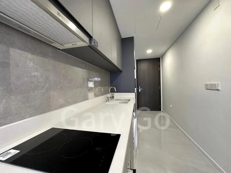 RIVERFRONT RESIDENCES 7