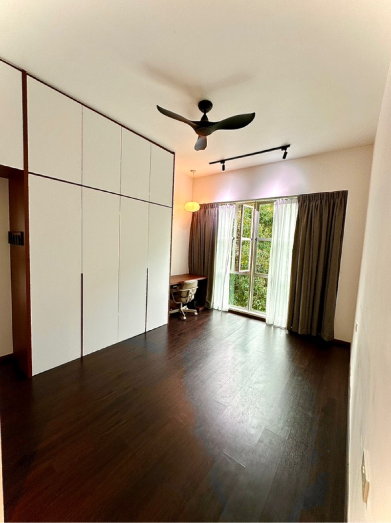 LANDBAY CONDOMINIUM 22