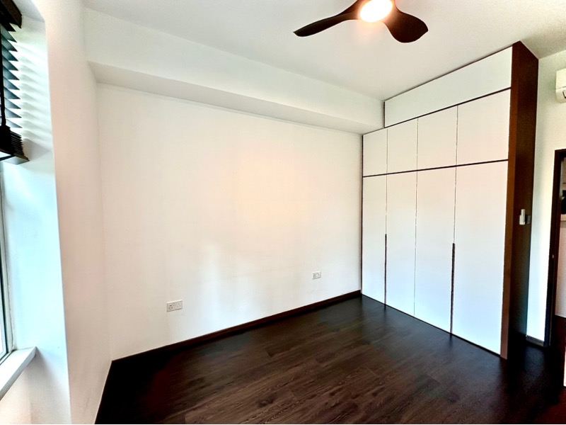 LANDBAY CONDOMINIUM 24