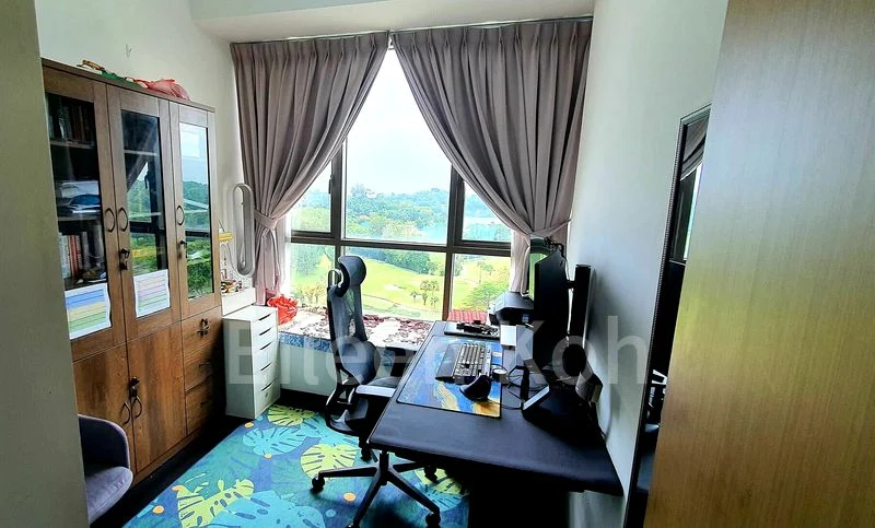 SKYLINE RESIDENCES 7