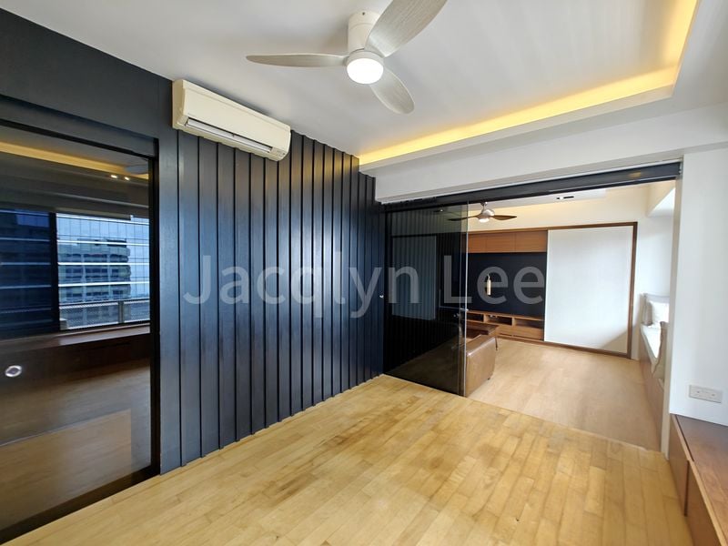 INTERNATIONAL PLAZA 11