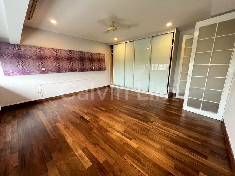 TOWNHOUSE APARTMENTS 9