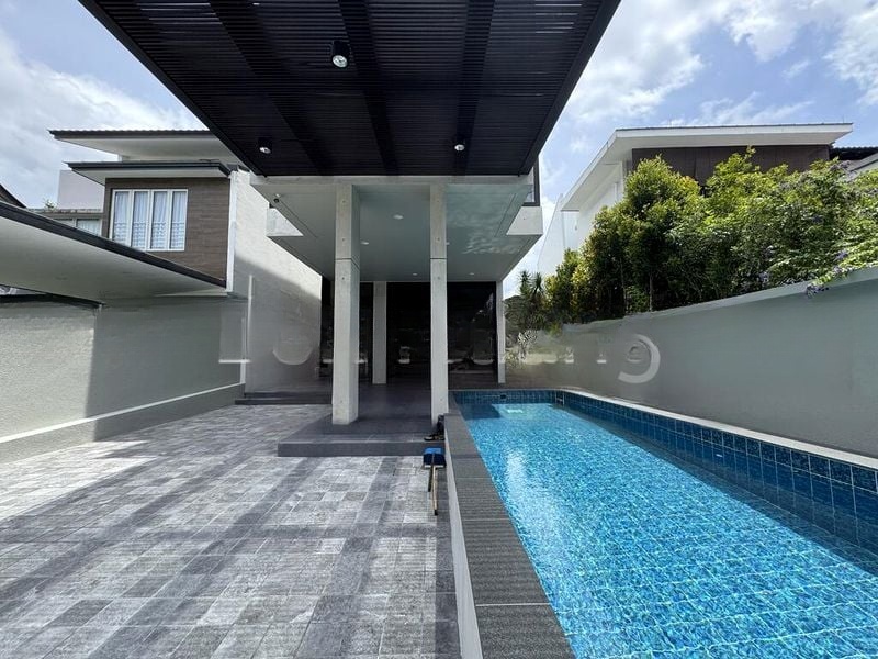 HOLLAND GARDENS 12