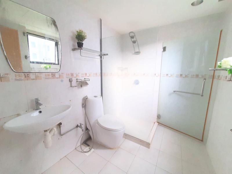 CENTRAL GREEN CONDOMINIUM 40