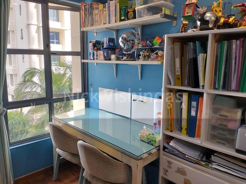 AQUARIUS BY THE PARK 10