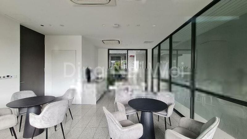 SLOANE RESIDENCES 10